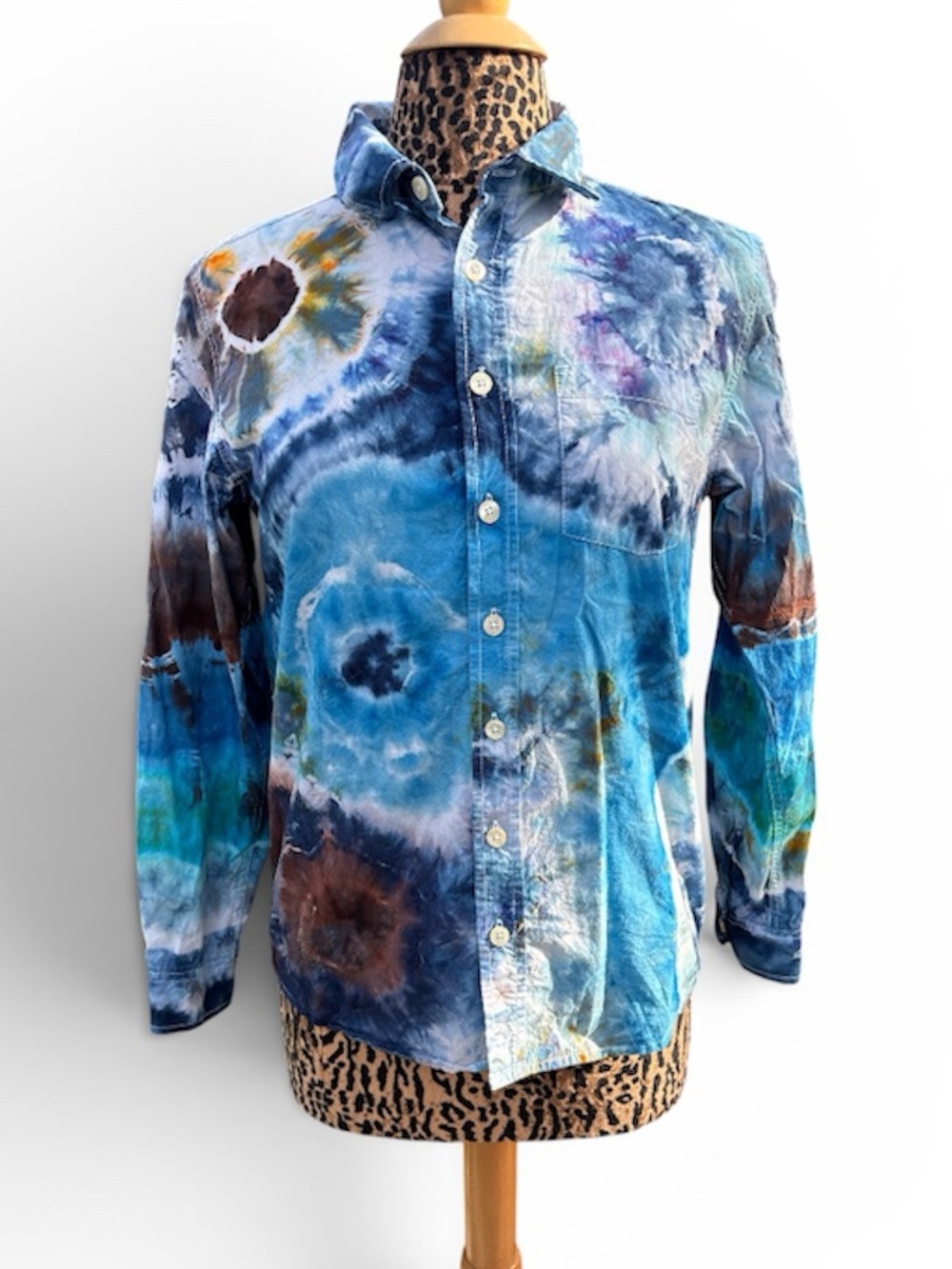 Cherokee Tie-Dye Button Down Shirt Jacket in Blue with Brown Accents